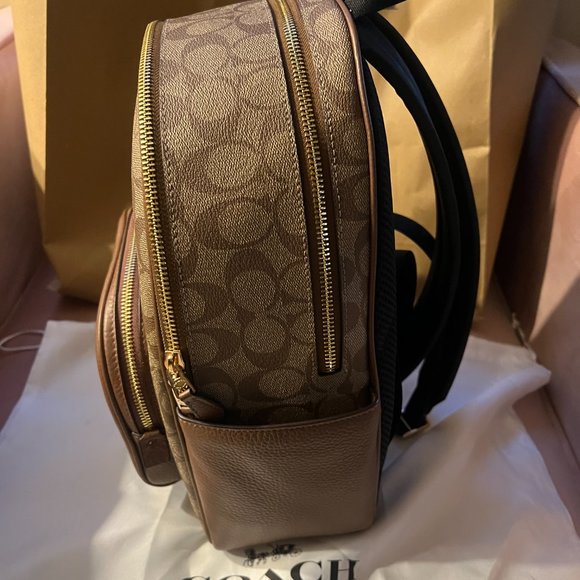 Court Backpack In Signature Canvas - Picture 6 of 8